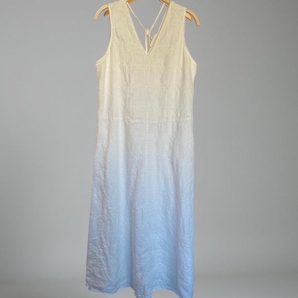 Everlane The Linen Eyelet Maxi Dress - Picture 2 of 9